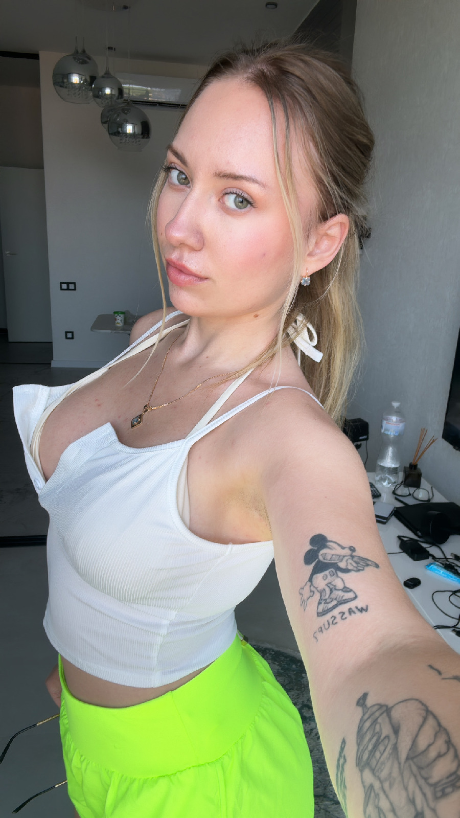 KateV in her underwear in Aguascalientes