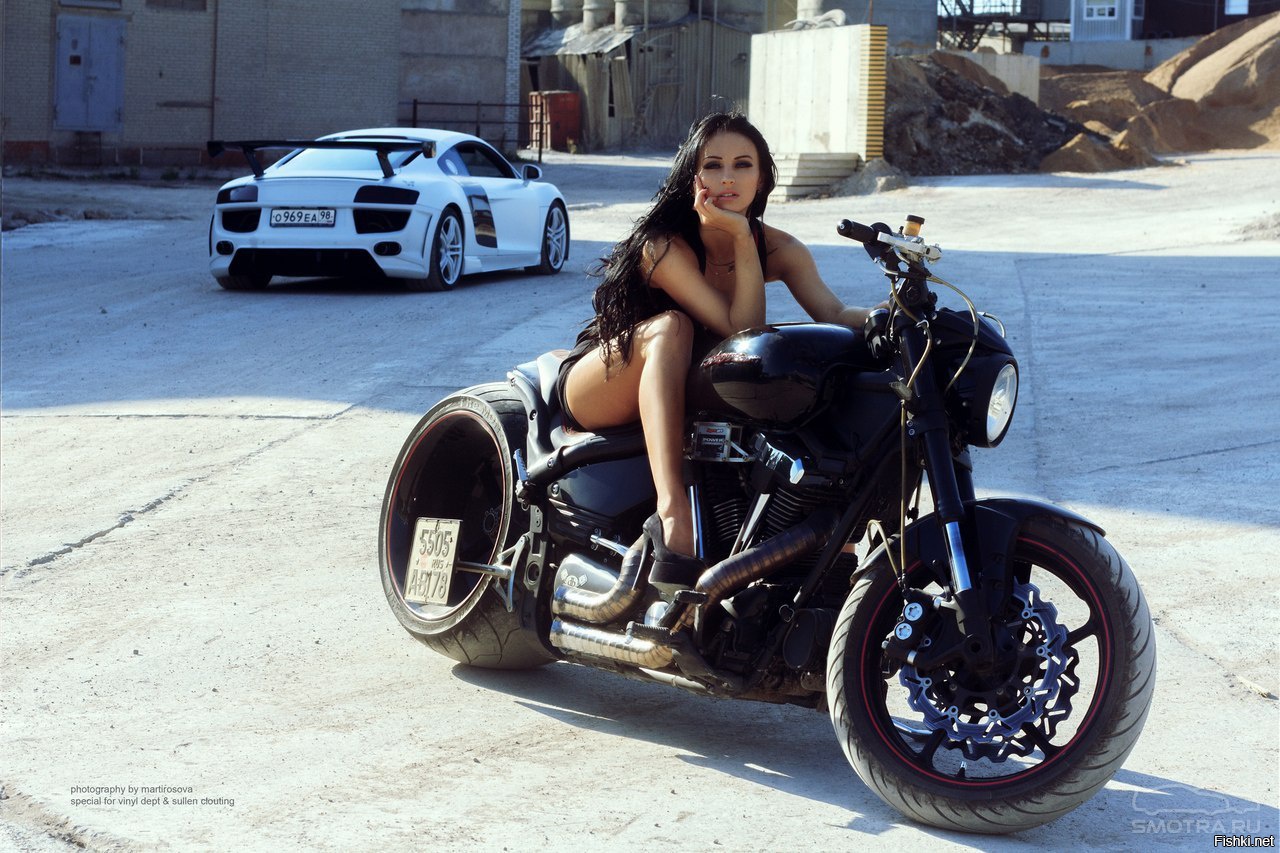 Sexy model Brunettes on a motorcycle in Aguascalientes