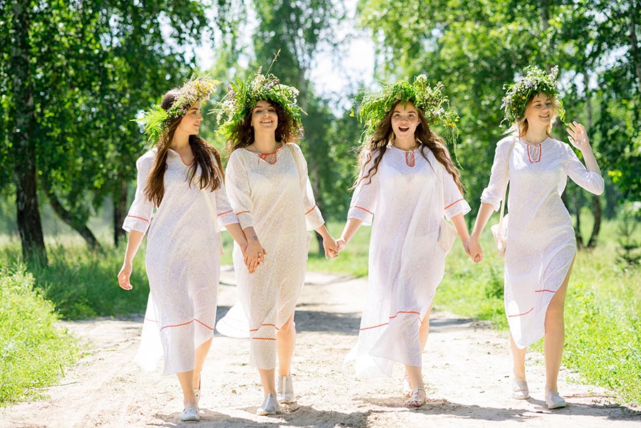 A cozy shot with Slavic girls — straight from Aguascalientes