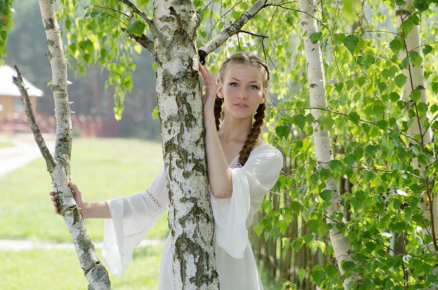 Women in Slavic costumes in Aguascalientes
